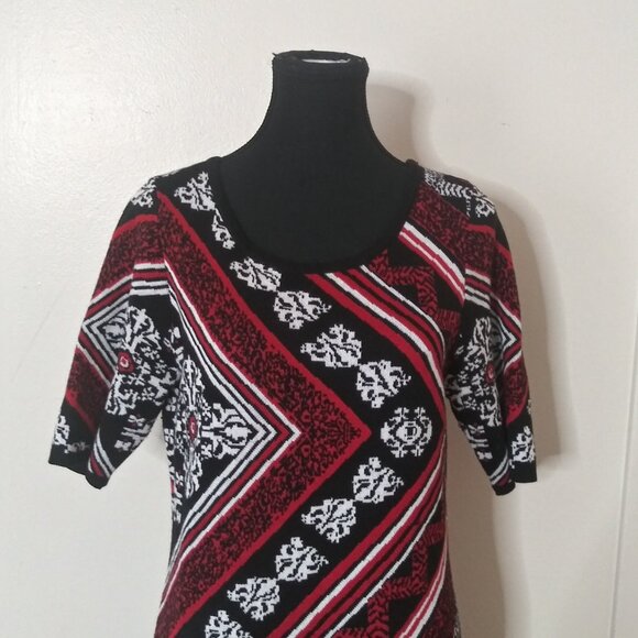 Monroe and Main Black Red White Geometric Print Knit Dress Size Medium - Picture 7 of 8